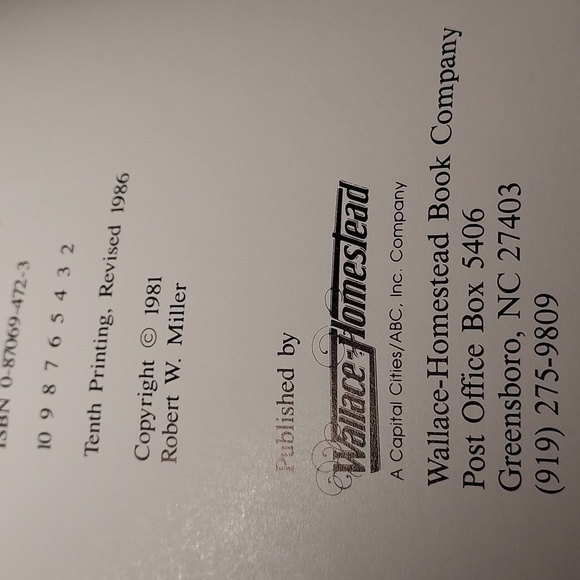 Vintage 1986 Clock Guide Identification With Prices Robert W Miller - Picture 3 of 9